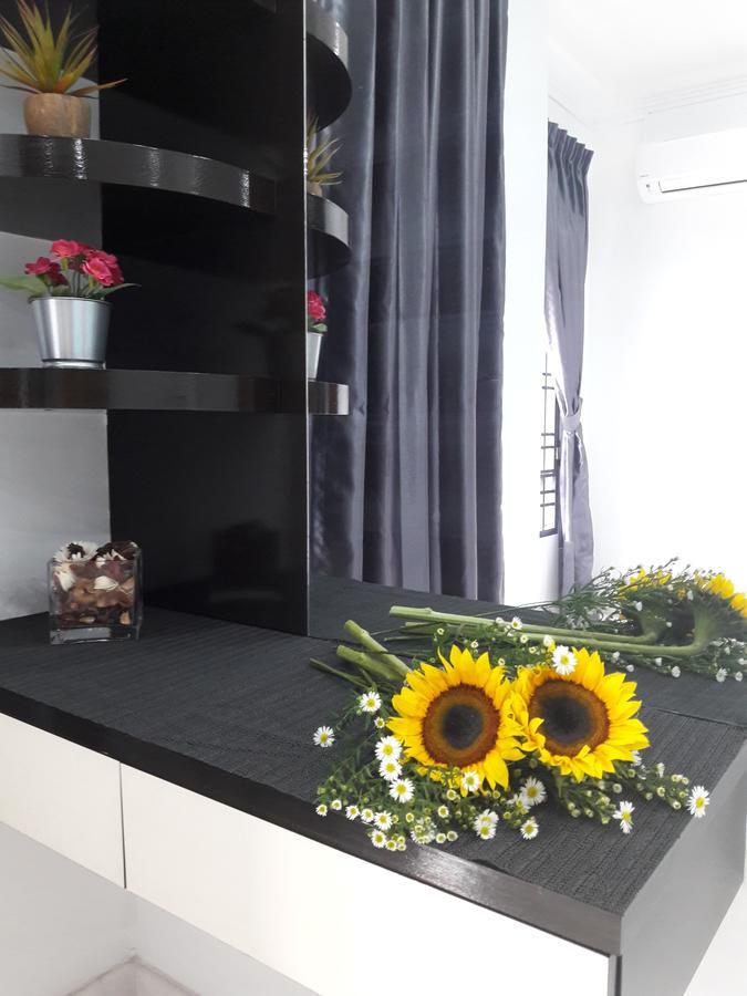 Jb Homestay Bukit Indah Wifi Ciq Mall Legoland Free Parking Johor Bahru Eksteriør billede